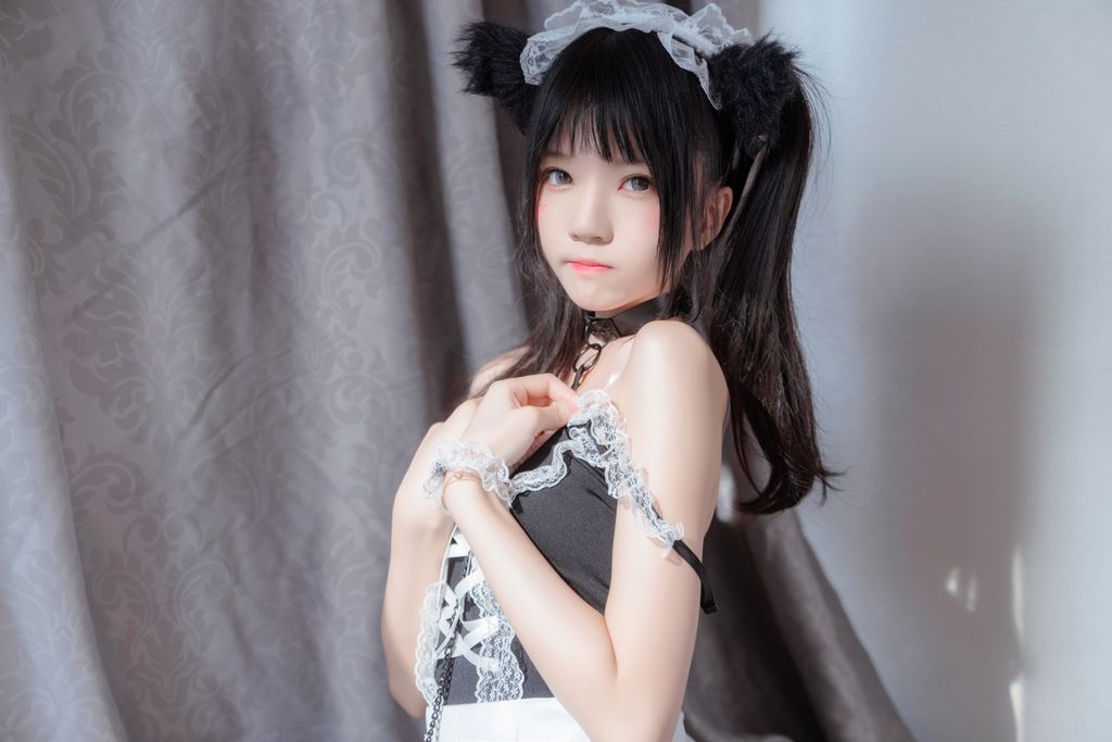 Coser @ 桜 桃 喵 Vol.021 黑猫 妹 抖 (黑猫 女仆) (78 photos)