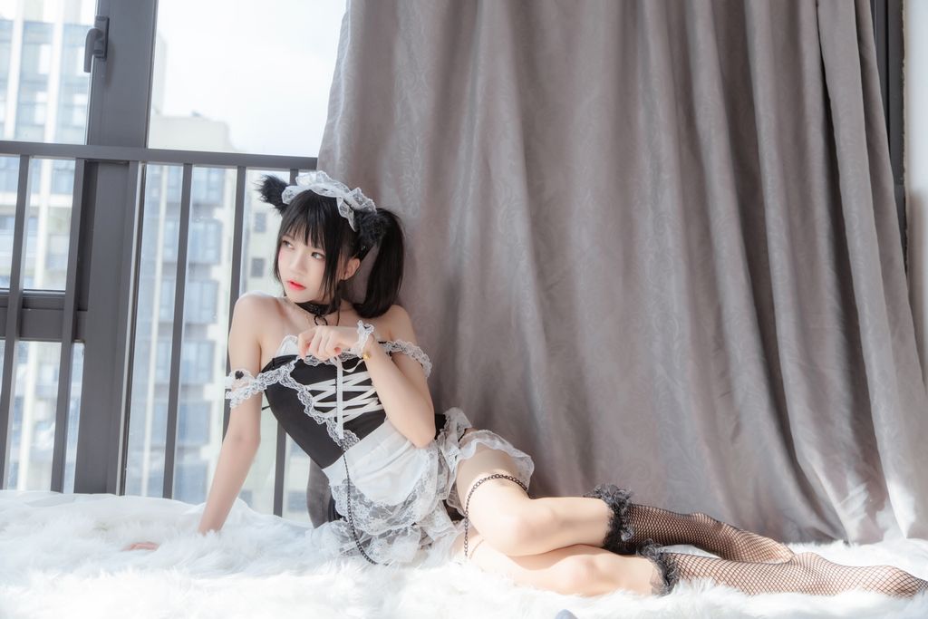 Coser @ 桜 桃 喵 Vol.021 黑猫 妹 抖 (黑猫 女仆) (78 photos)