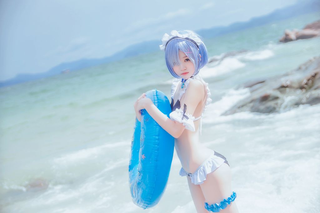 Coser @ 桜 桃 喵 Vol.036 蕾姆 水 着 (48 photos)