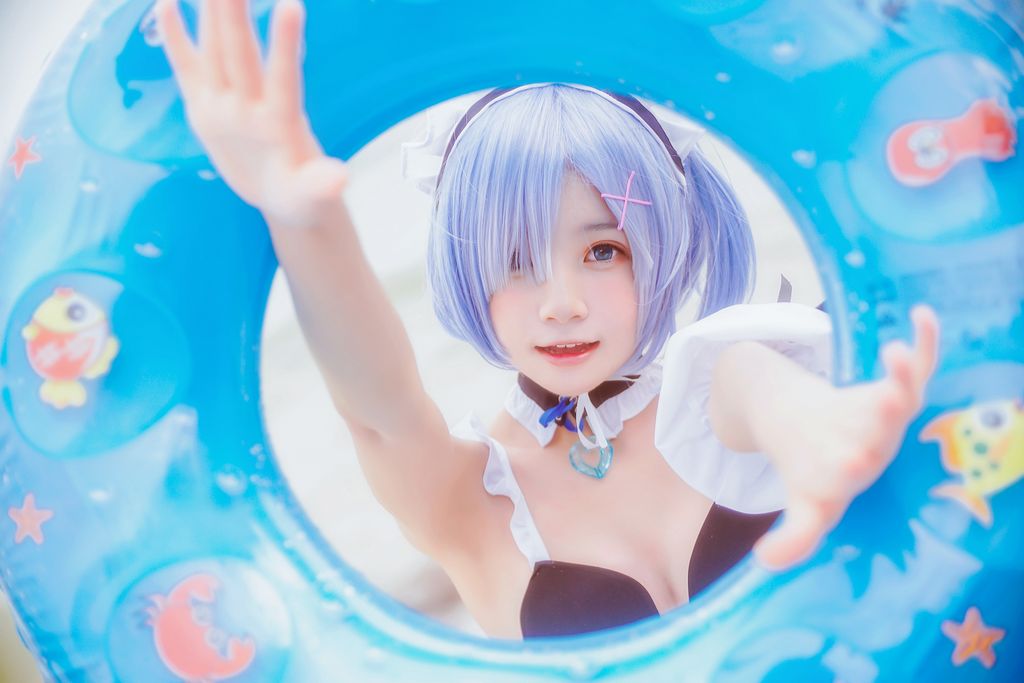 Coser @ 桜 桃 喵 Vol.036 蕾姆 水 着 (48 photos)