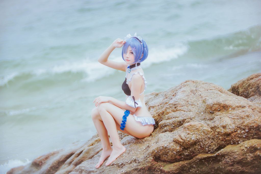 Coser @ 桜 桃 喵 Vol.036 蕾姆 水 着 (48 photos)