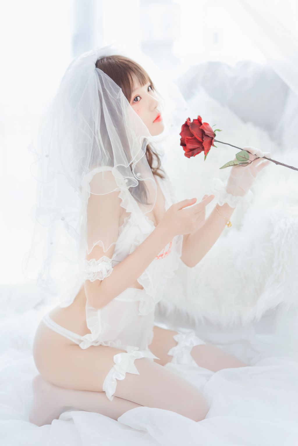 Coser @ 桜 桃 喵 Vol.040 轻纱 02 (34 photos)