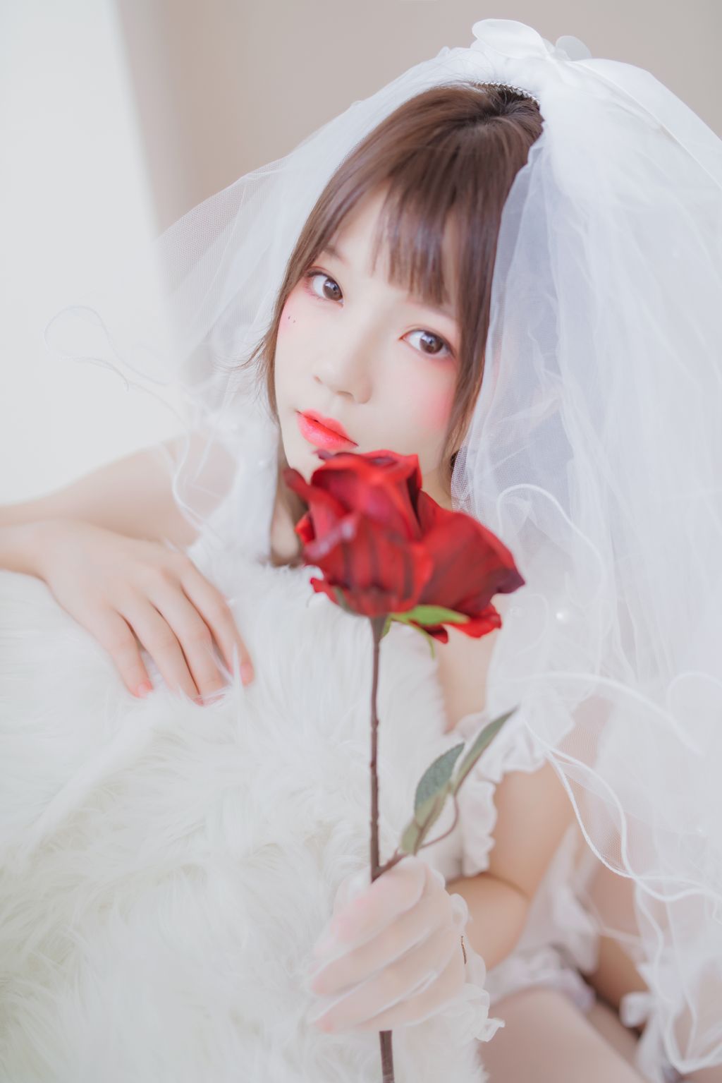 Coser @ 桜 桃 喵 Vol.040 轻纱 02 (34 photos)