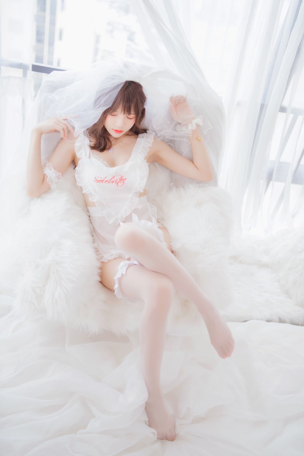 Coser @ 桜 桃 喵 Vol.040 轻纱 02 (34 photos)