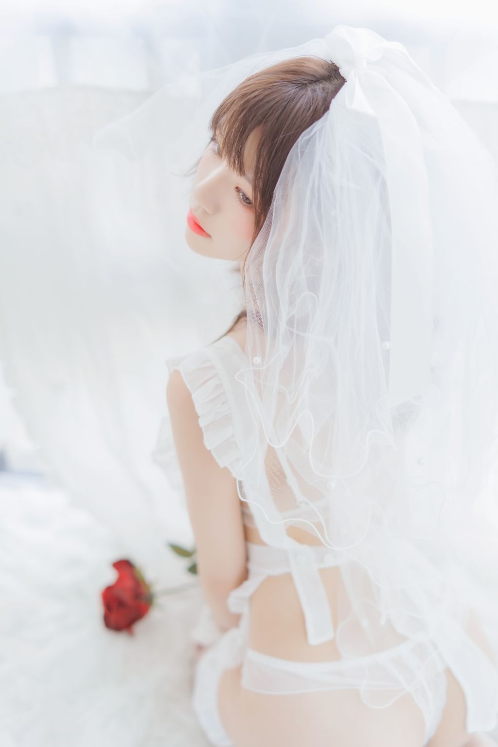 Coser @ 桜 桃 喵 Vol.040 轻纱 02 (34 photos)