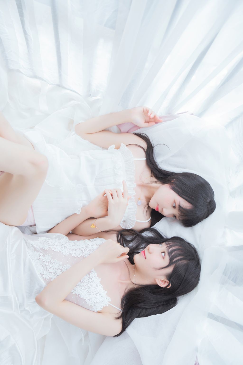 Coser @ 桜 桃 喵 Vol.045 白色 长裙 (58 photos)