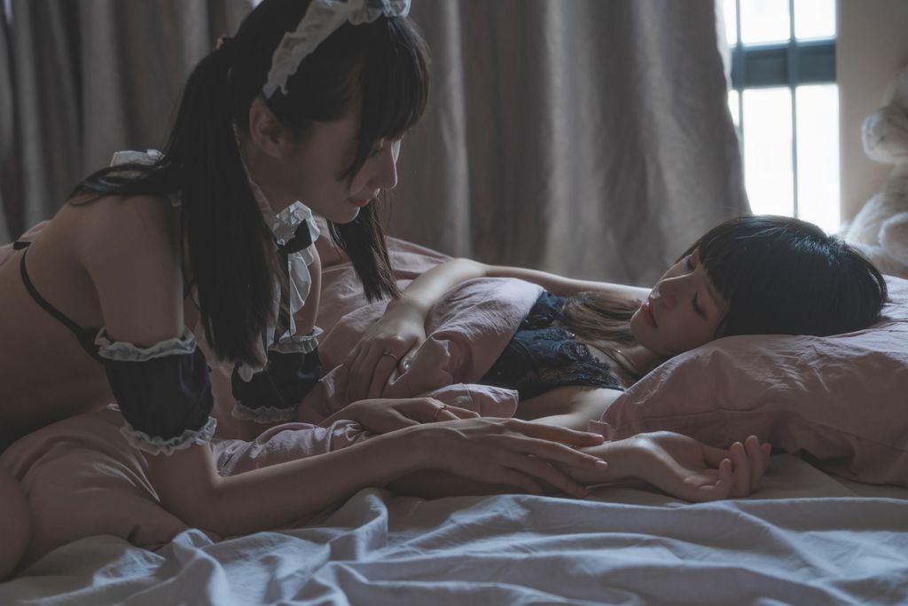 Coser @ 桜 桃 喵 Vol.046 黑裙 妹 抖 (48 photos)