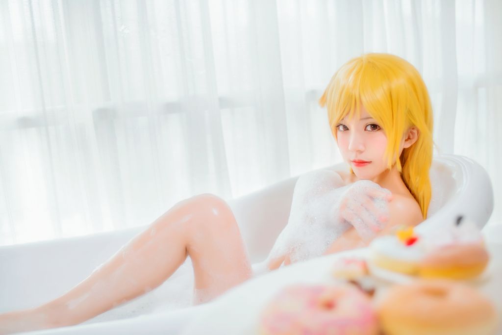 Coser @ 桜 桃 喵 Vol.064 小 忍 浴缸 (50 photos)