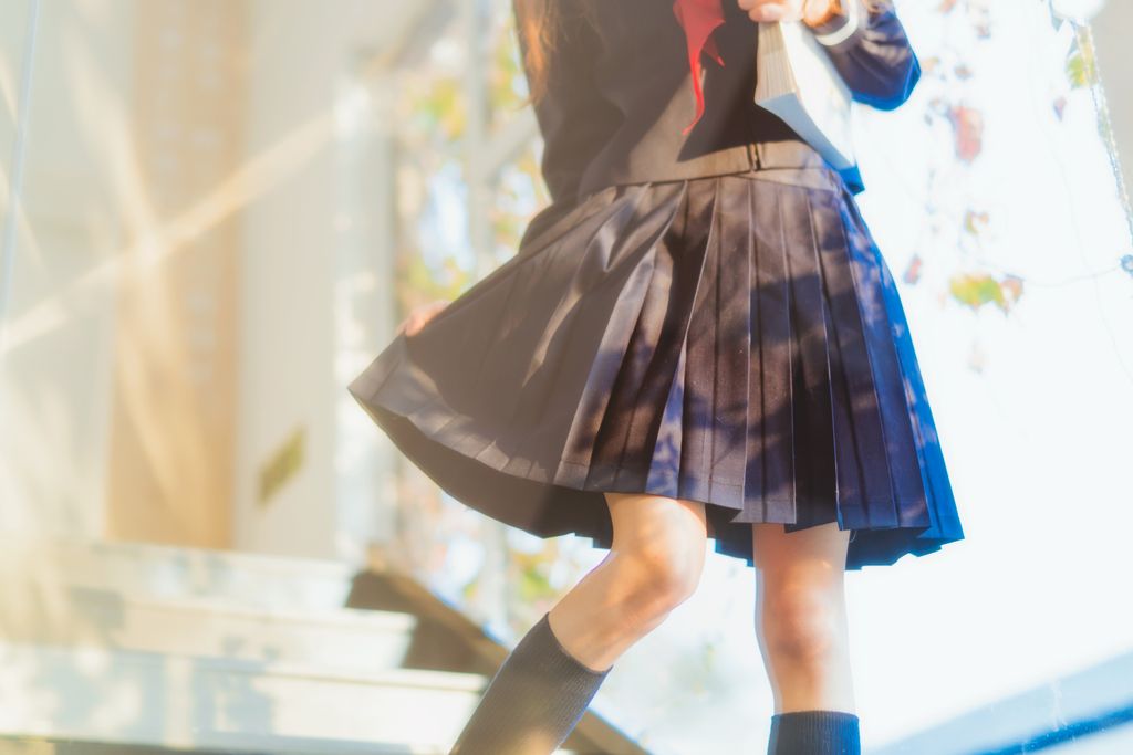 Coser @ 桜 桃 喵 Vol.067 制服 (50 photos)