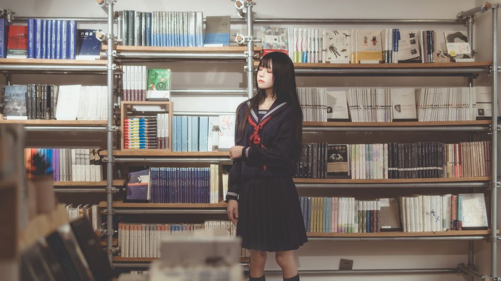 Coser @ 桜 桃 喵 Vol.067 制服 (50 photos)