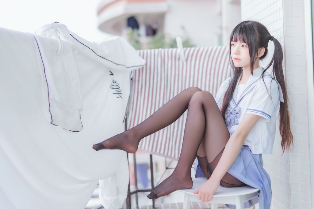 Coser @ 桜 桃 喵 Vol.068 校服 黑丝 (49 photos)