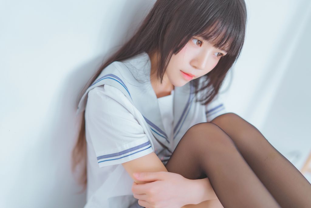 Coser @ 桜 桃 喵 Vol.068 校服 黑丝 (49 photos)