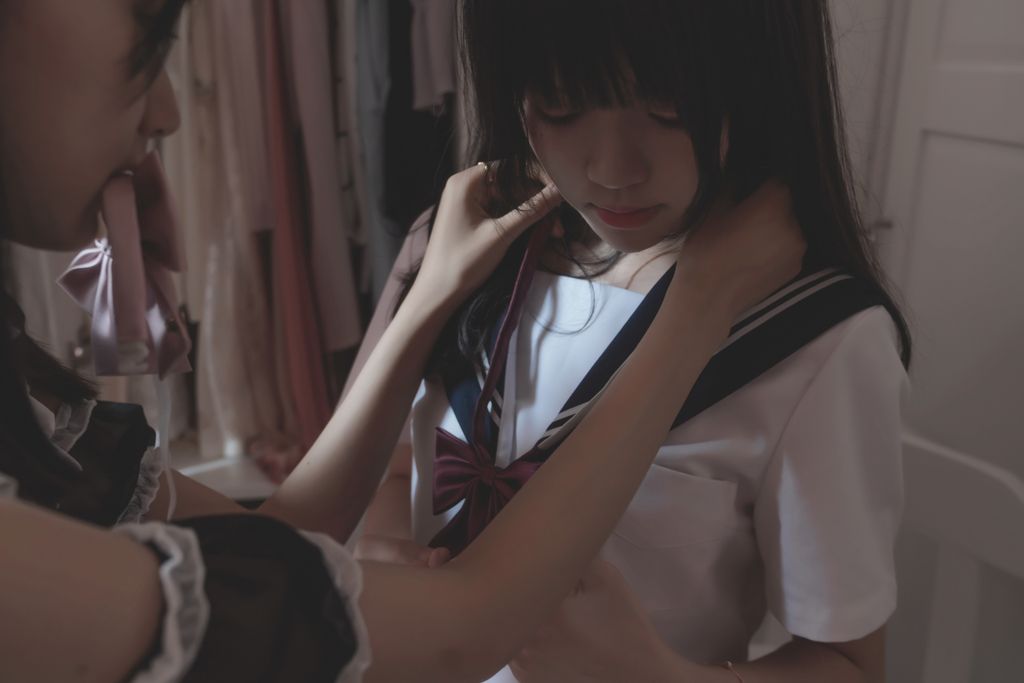 Coser @ 桜 桃 喵 Vol.079 皆 (制服 × 妹 抖) (33 photos)