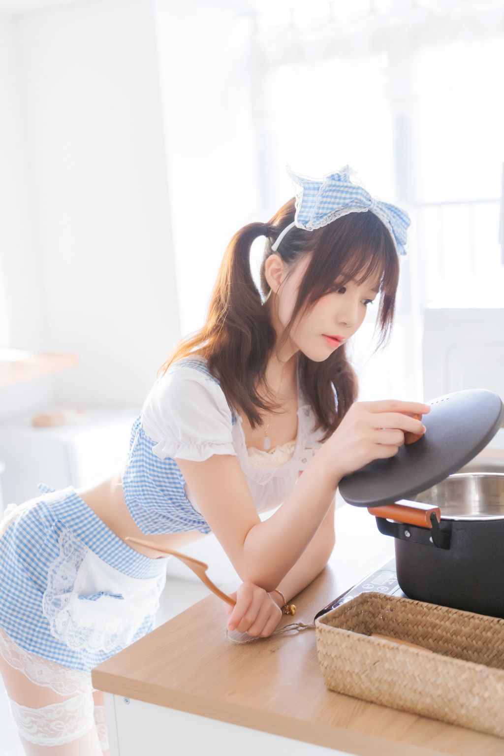 Coser @ 桜 桃 喵 Vol.080 小 娇妻 (34 photos)