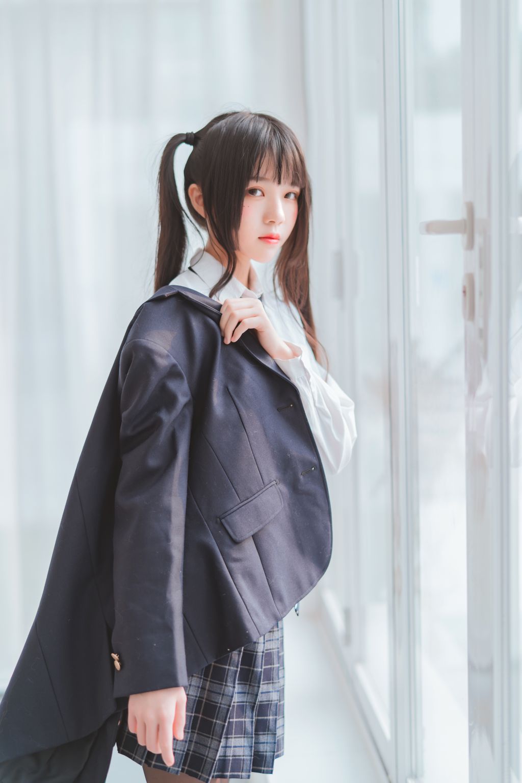 Coser @ 桜 桃 喵 Vol.082 桜 桃 未熟 2 冬季 制服 丝 秀 (45 photos)