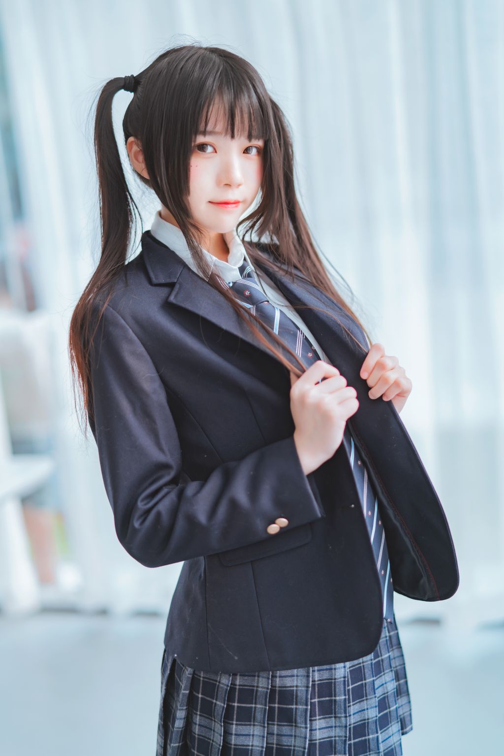 Coser @ 桜 桃 喵 Vol.082 桜 桃 未熟 2 冬季 制服 丝 秀 (45 photos)