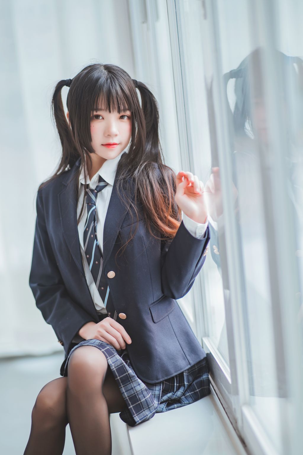 Coser @ 桜 桃 喵 Vol.082 桜 桃 未熟 2 冬季 制服 丝 秀 (45 photos)