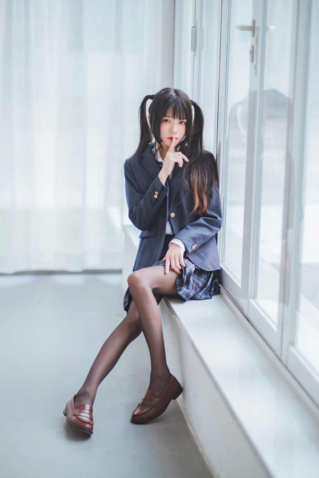 Coser @ 桜 桃 喵 Vol.082 桜 桃 未熟 2 冬季 制服 丝 秀 (45 photos)