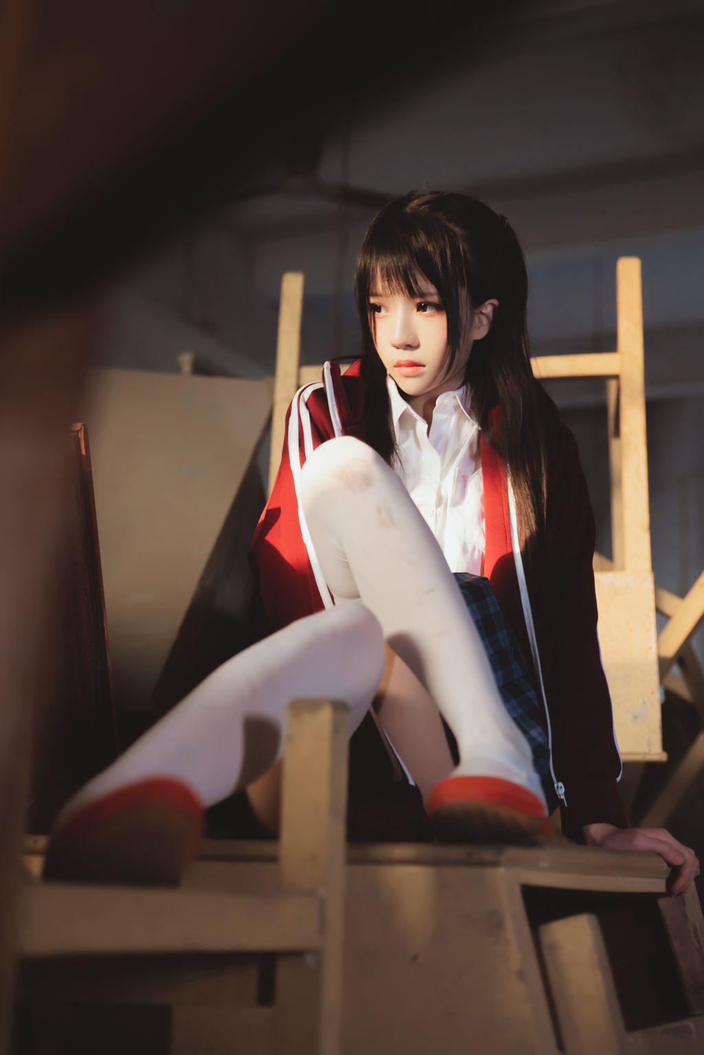 Coser @ 桜 桃 喵 Vol.086 桜 桃 未熟 3 废弃 教室 (38 photos)