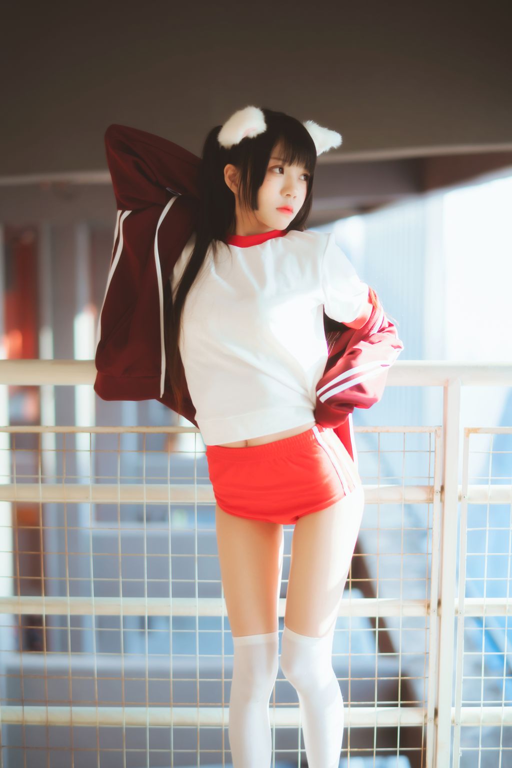 Coser @ 桜 桃 喵 Vol.091 红色 体操服 (44 photos)