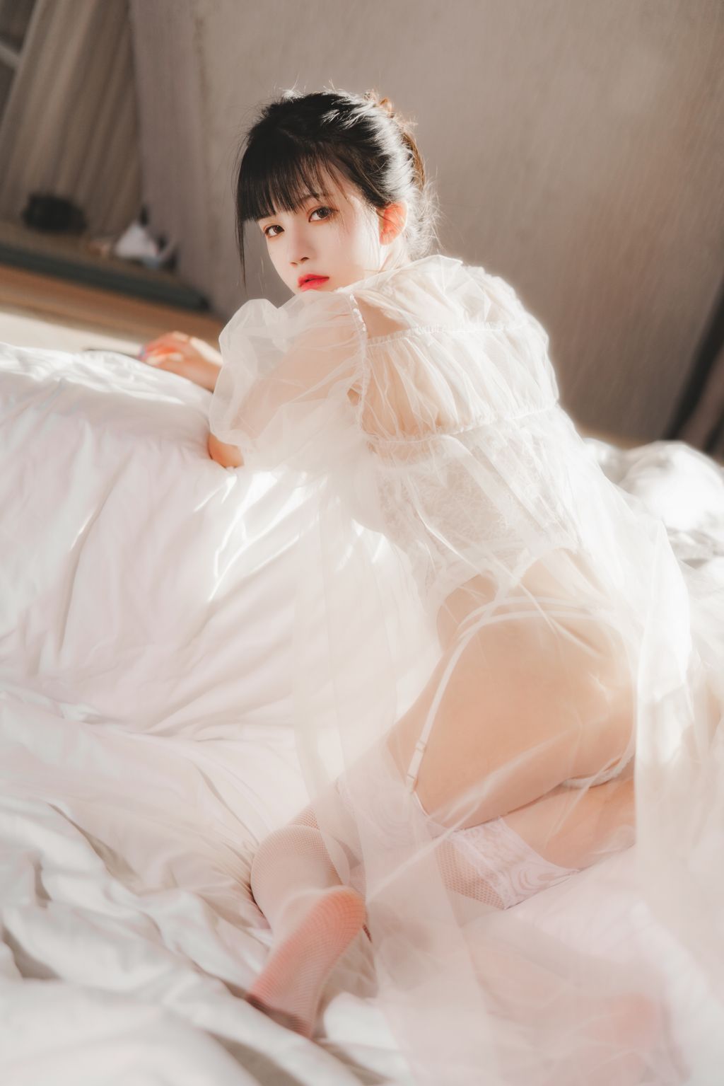 Coser @ 桜 桃 喵 Vol.097 白纱 糖 (69 photos)