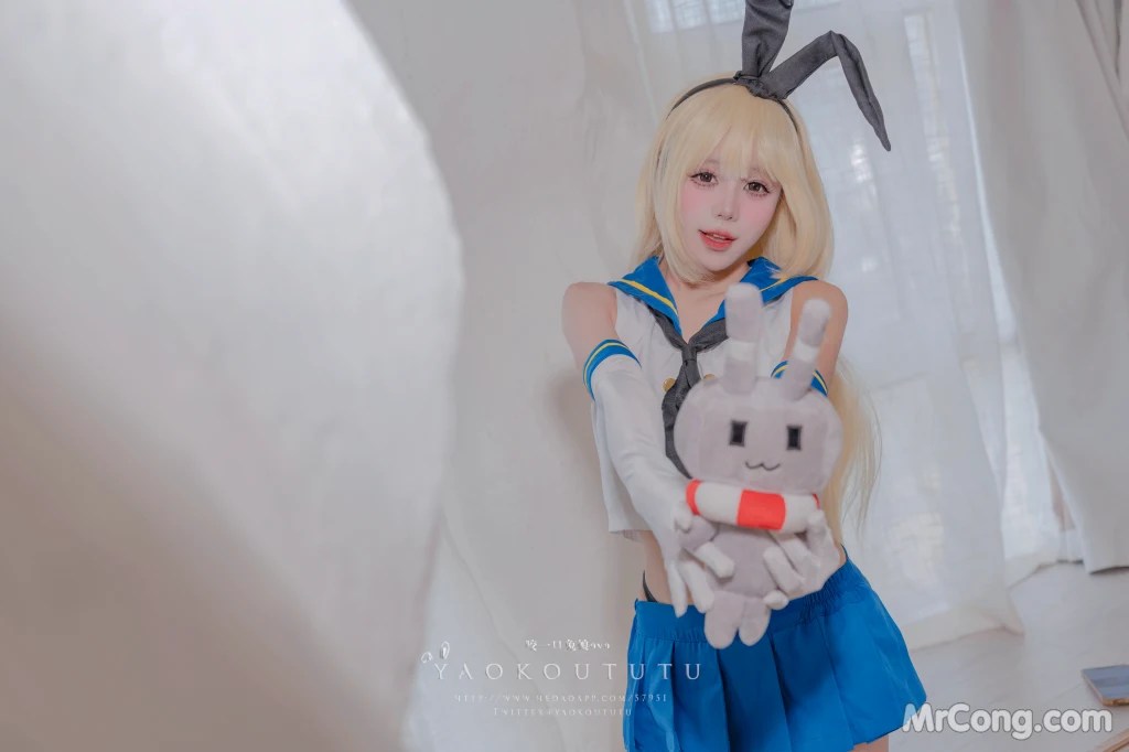 Coser@黏黏团子兔 岛风的修整&Twice (74 photos )