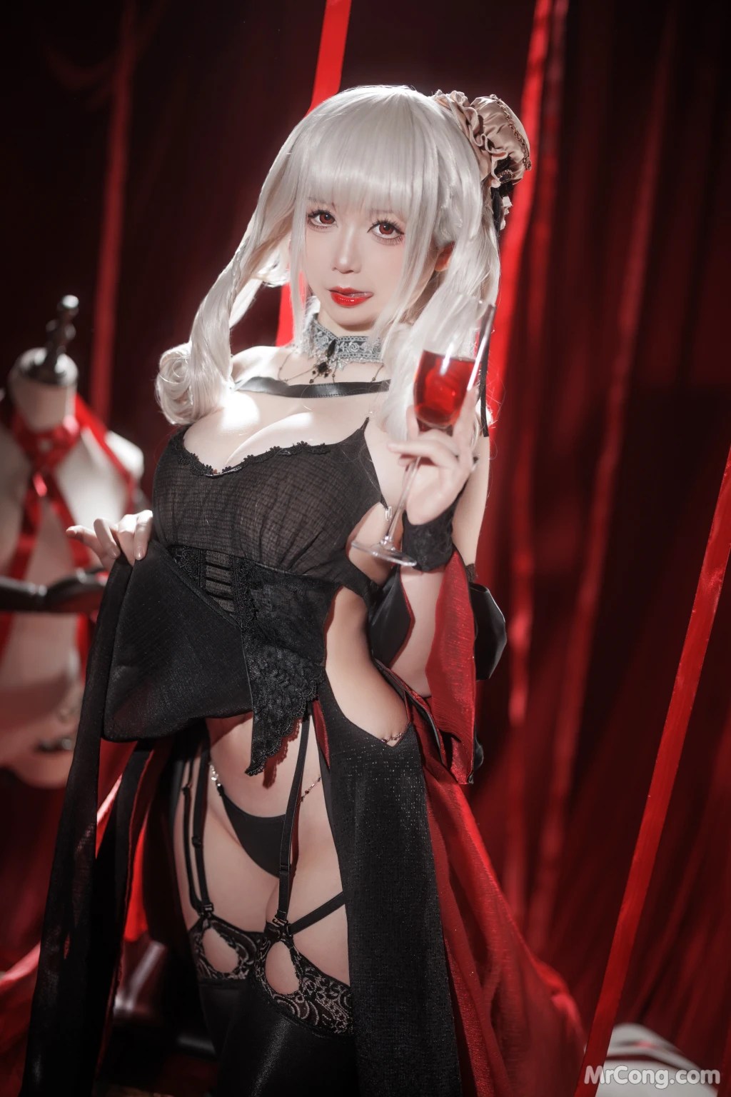 Coser@樱落酱w 碧蓝航线 吕佐夫礼服 (30 photos)