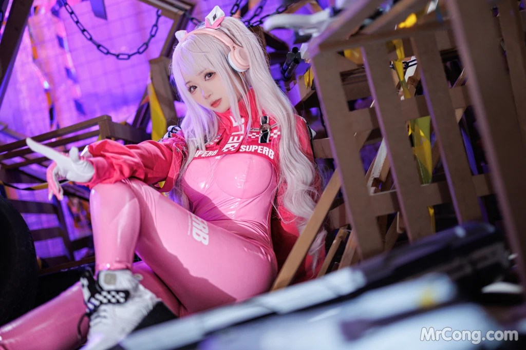 Coser@樱落酱w Nikke胜利女神·爱丽丝 (30 photos)