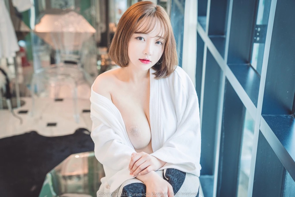 Pure Media Vol.84 Son Ye-Eun (손예은)