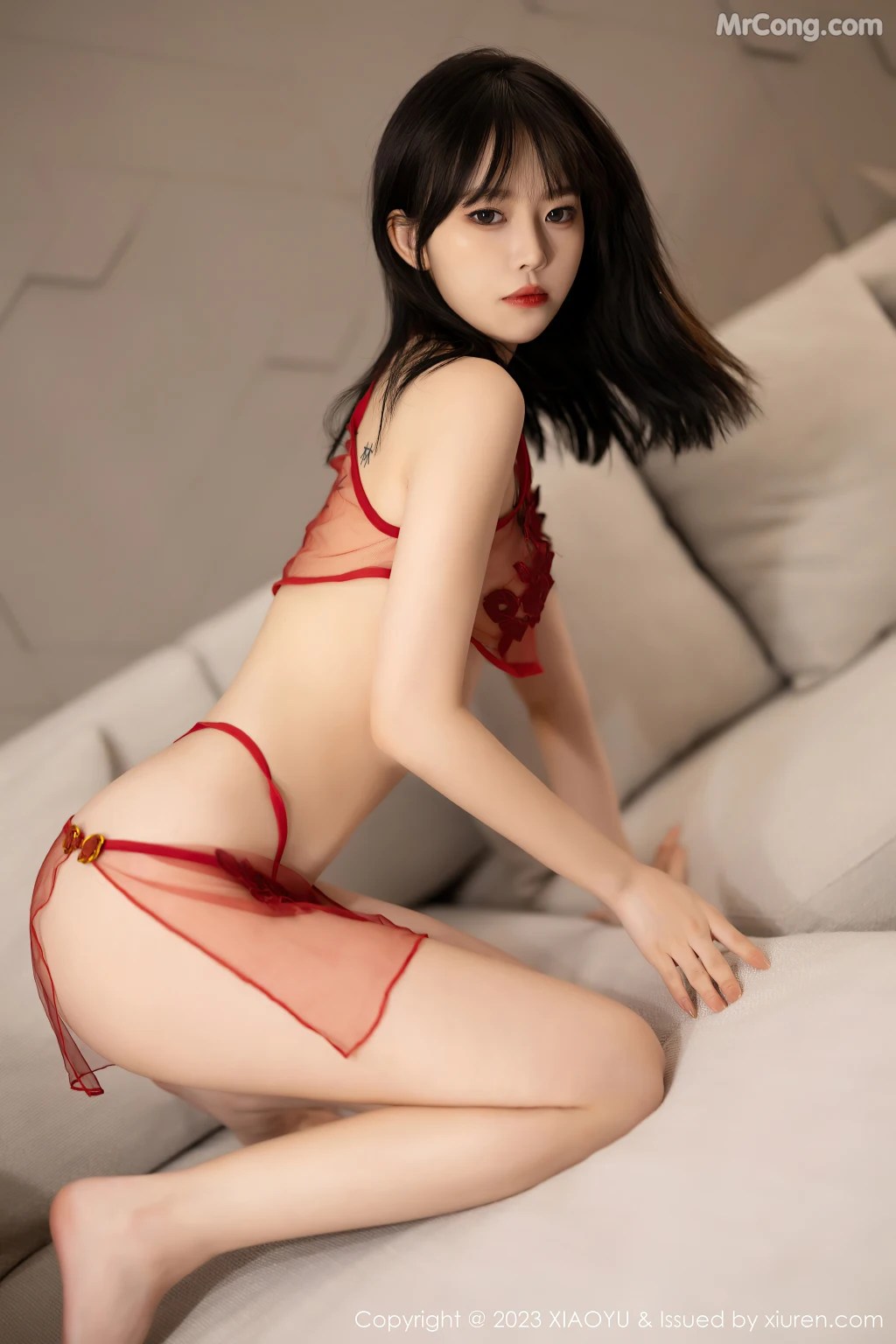 XiaoYu Vol.1101 奶瓶 (83 photos)