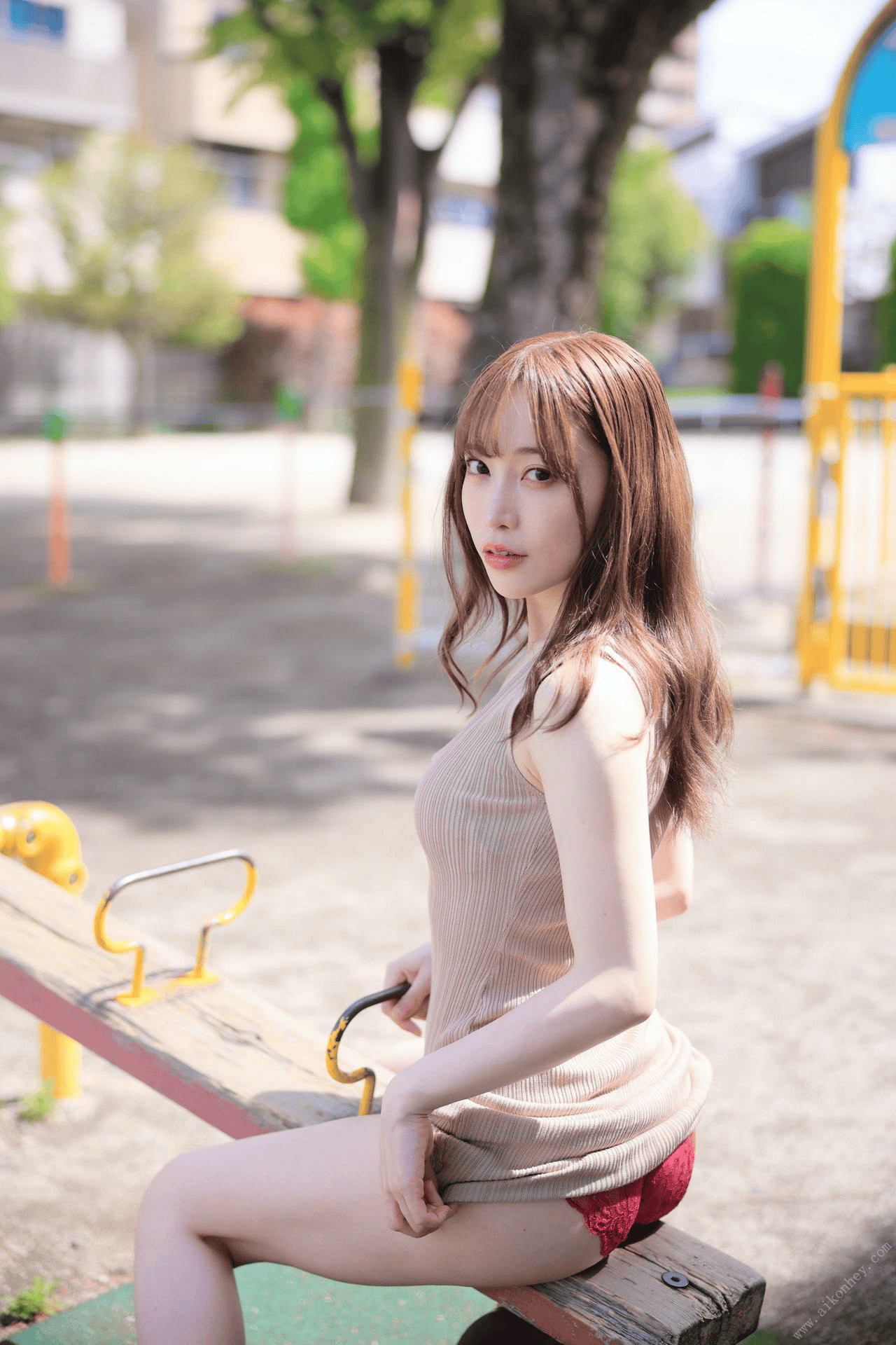[Photobook] 七瀬アリス ヌード写真集『毎朝、僕を誘惑してくる隣のお宅のアリスさん』