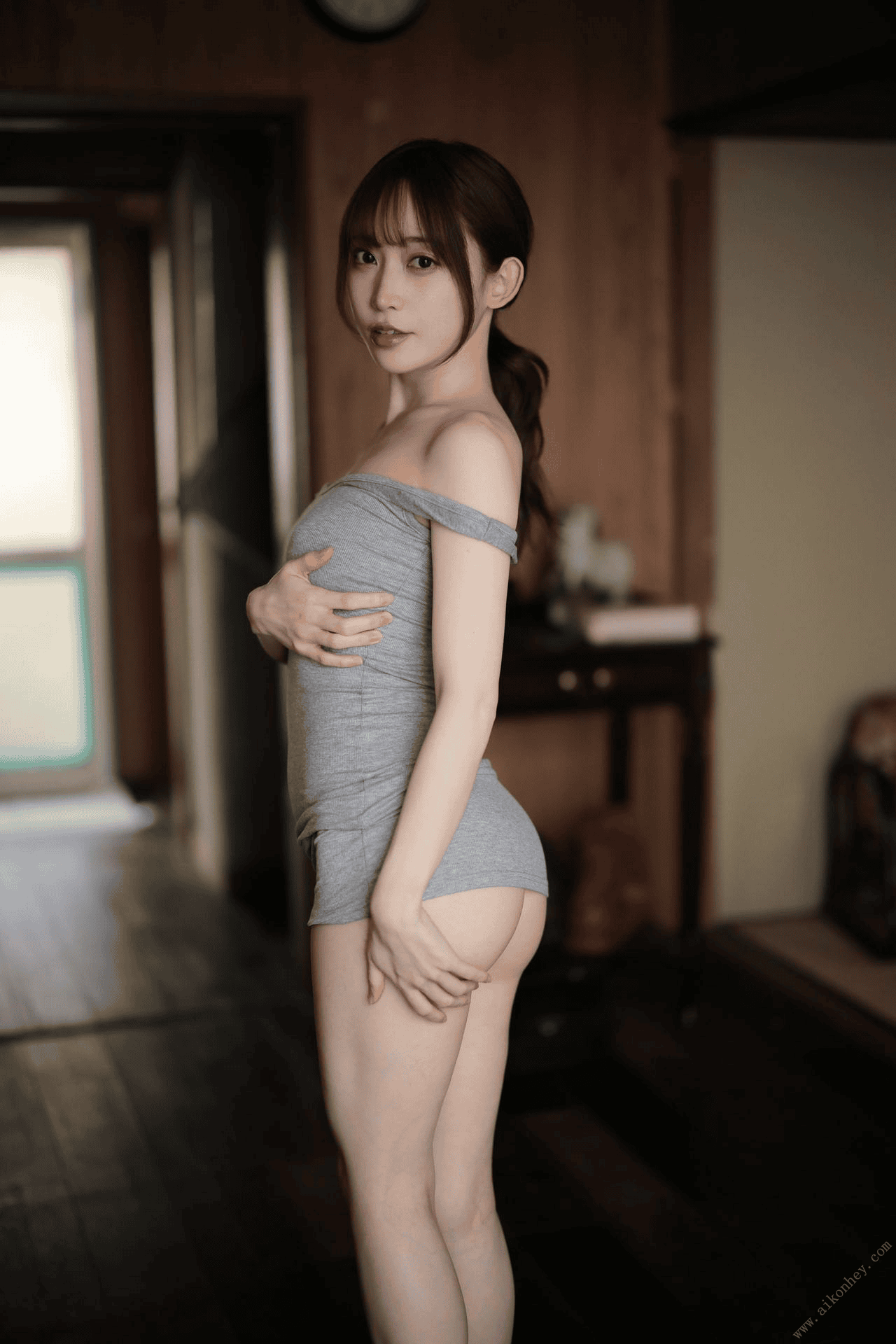 [Photobook] 七瀬アリス ヌード写真集『毎朝、僕を誘惑してくる隣のお宅のアリスさん』