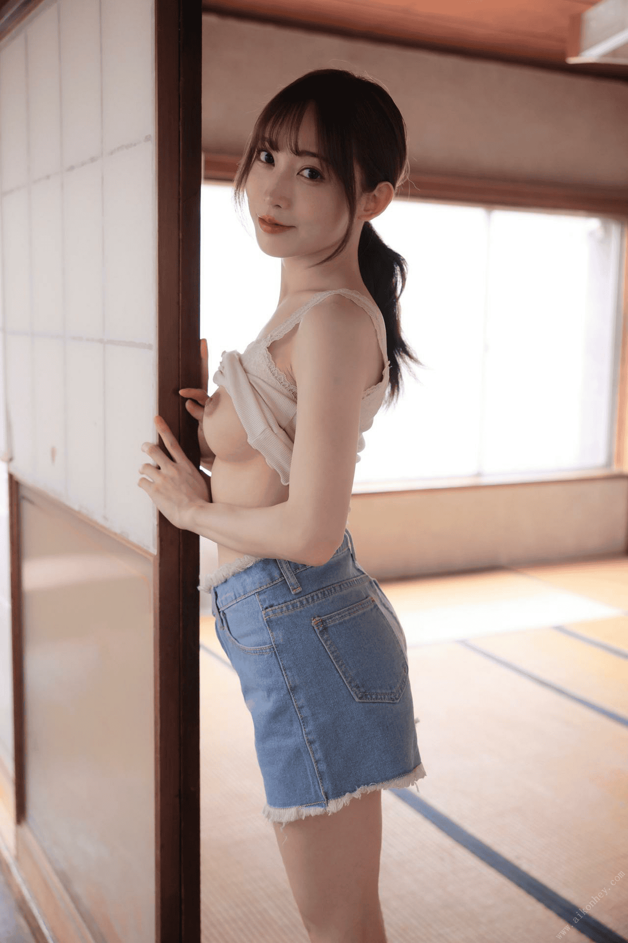 [Photobook] 七瀬アリス ヌード写真集『毎朝、僕を誘惑してくる隣のお宅のアリスさん』