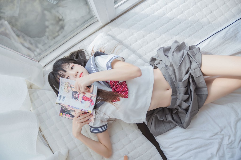 COSER桜桃喵《心形胖次》 [Cosplay美女] 写真集 [111P]