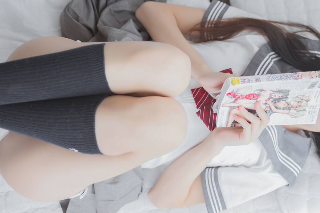 COSER桜桃喵《心形胖次》 [Cosplay美女] 写真集 [111P]