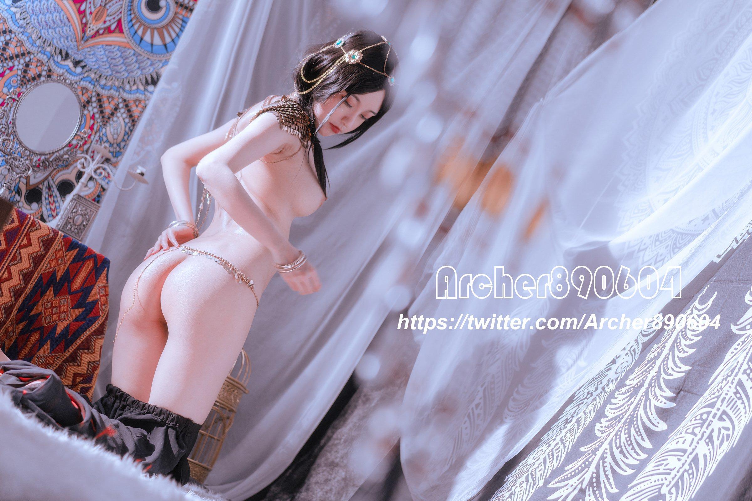 绿洲舞娘 [26P]