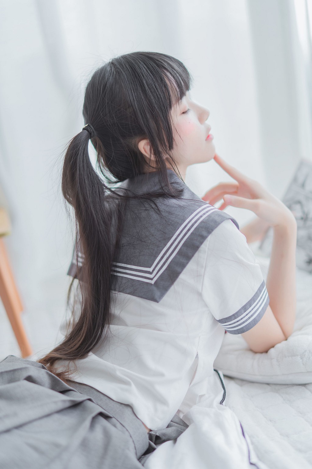 COSER桜桃喵《心形胖次》 [Cosplay美女] 写真集 [111P]