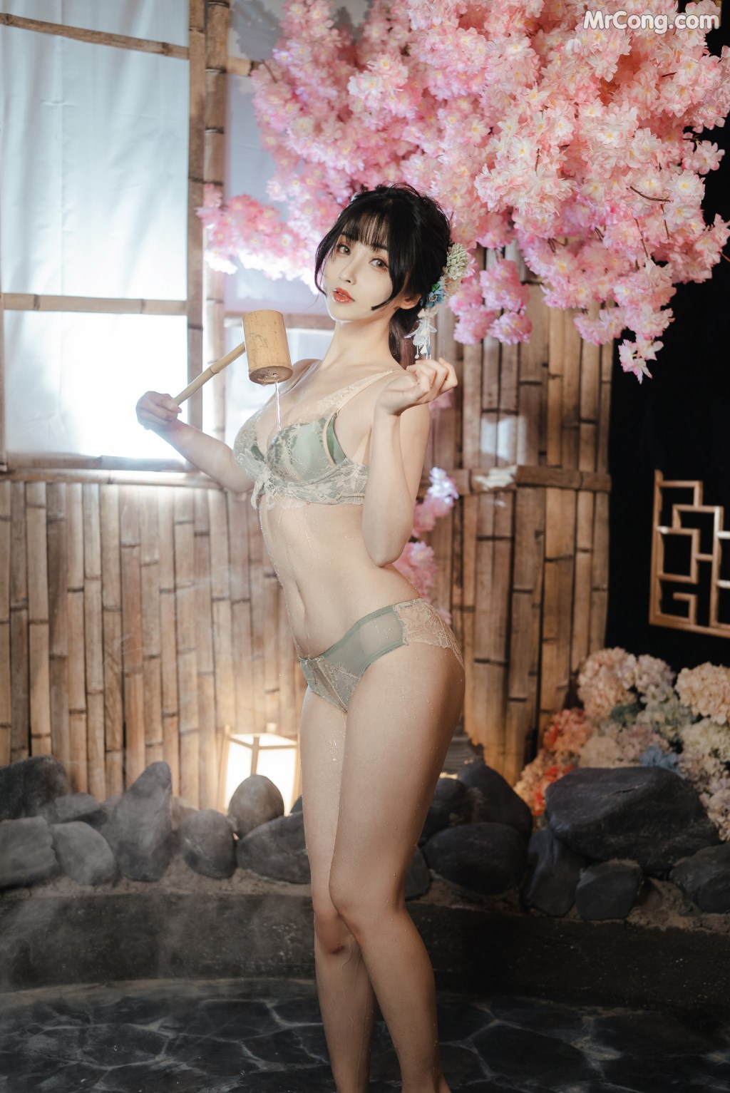 Coser@rioko凉凉子 Vol.081_ 《年上の韵》温泉旅行 [31P]