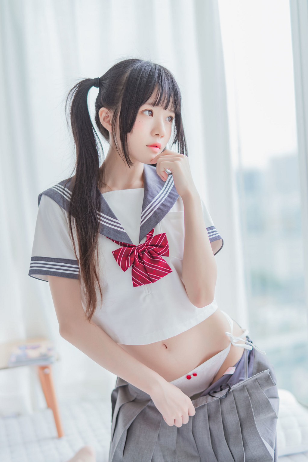 COSER桜桃喵《心形胖次》 [Cosplay美女] 写真集 [111P]