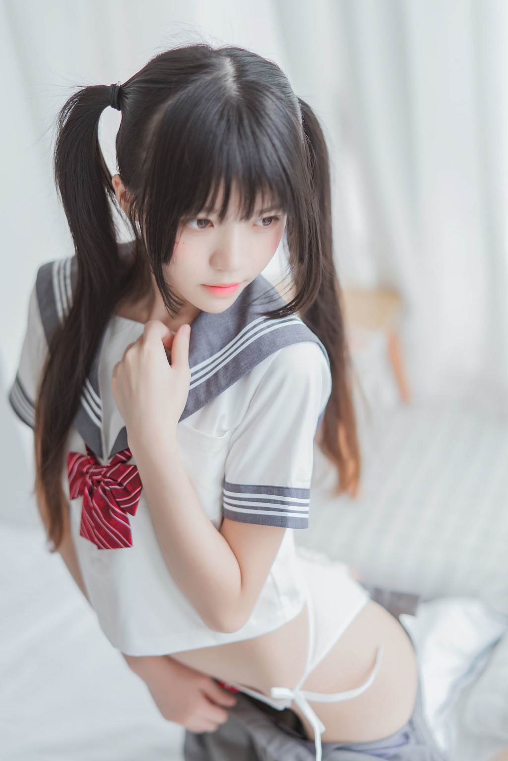 COSER桜桃喵《心形胖次》 [Cosplay美女] 写真集 [111P]