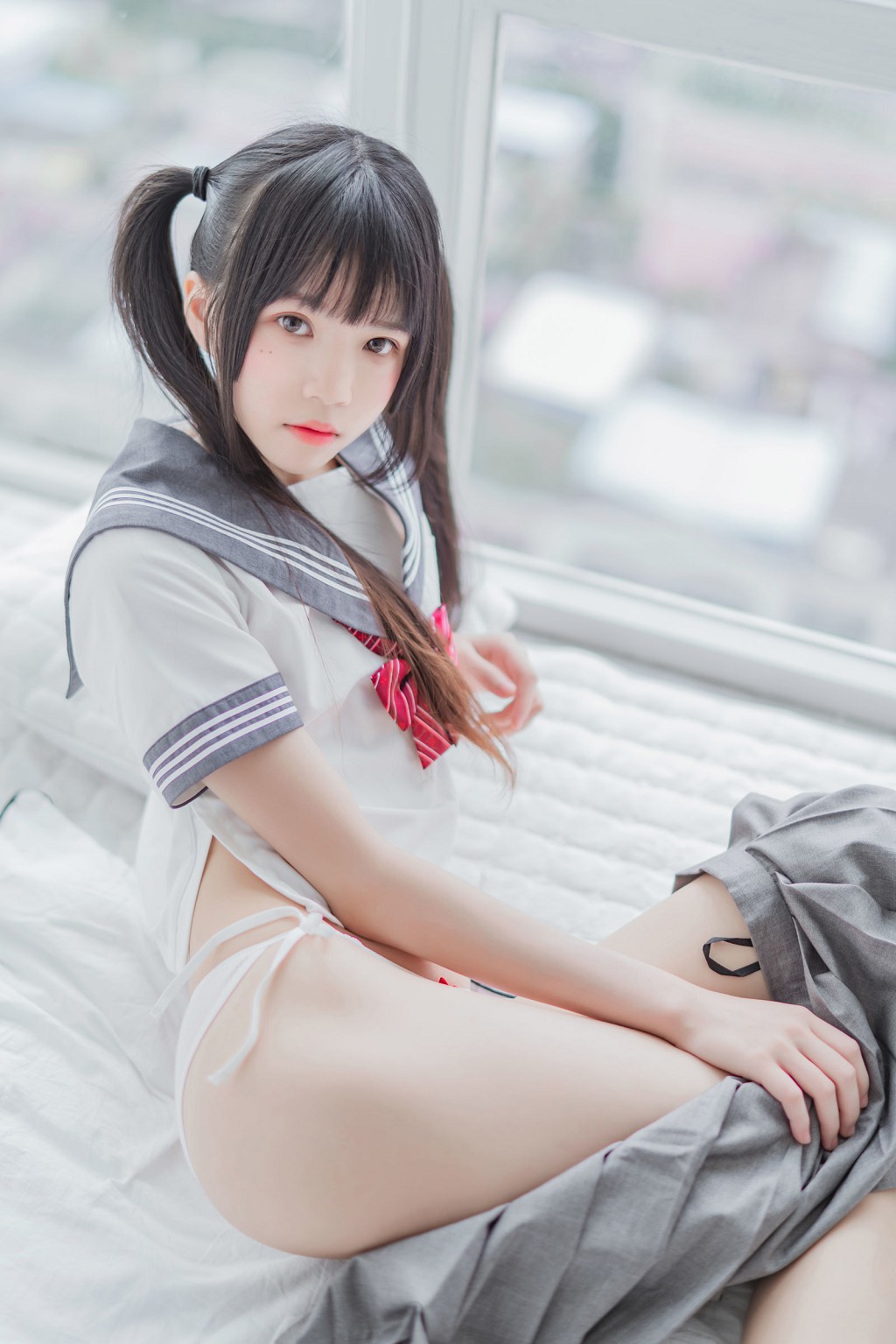 COSER桜桃喵《心形胖次》 [Cosplay美女] 写真集 [111P]