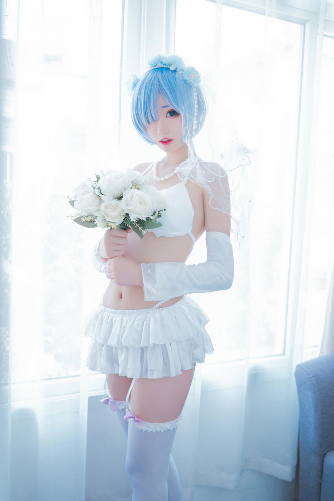 网络美女猫君君MaoJun蕾姆内衣花嫁主题白色内衣配白丝吊袜秀完美身材诱惑写真 [41P]