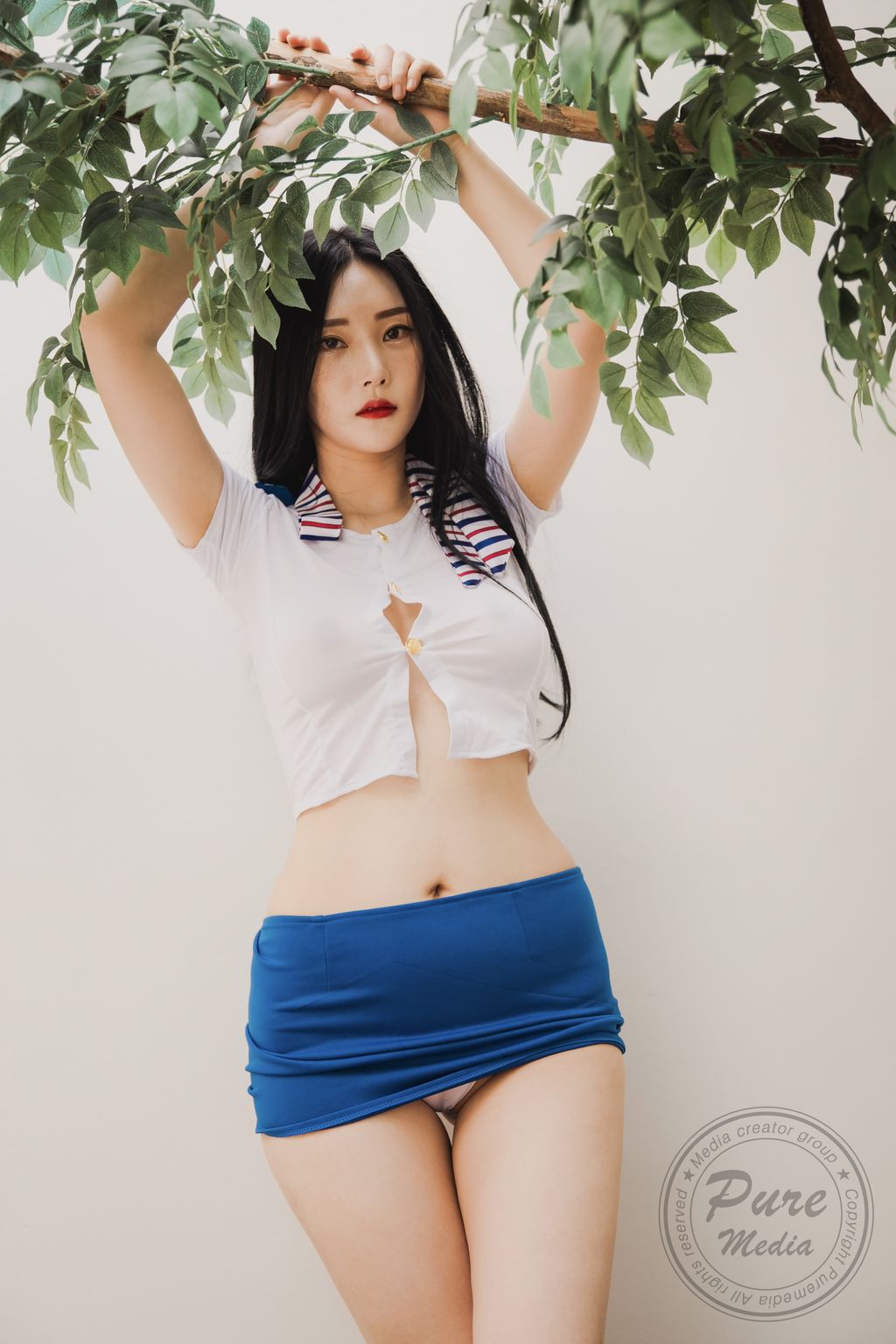 Pure Media Vol.207_ Riha (리하) [111P]