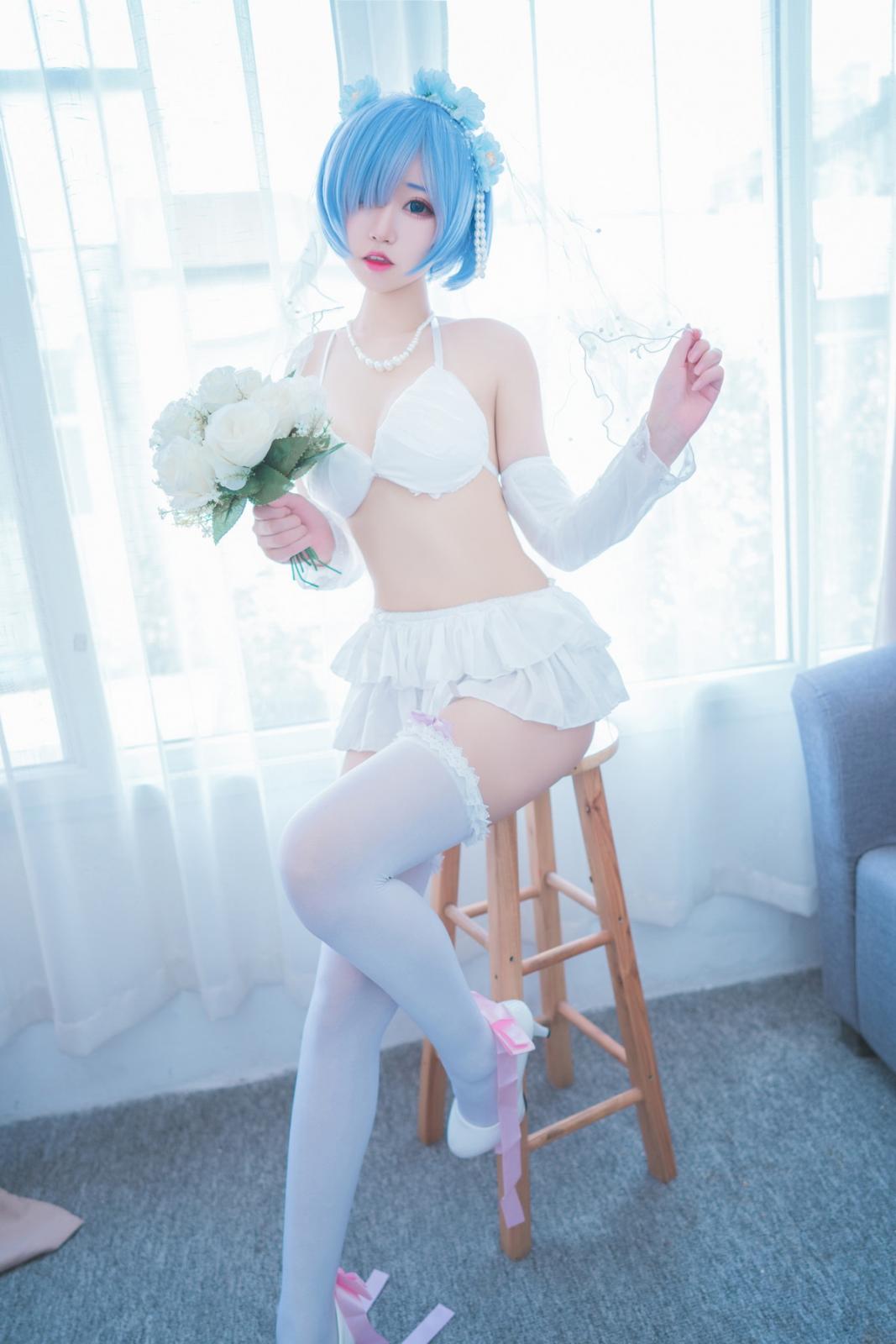 网络美女猫君君MaoJun蕾姆内衣花嫁主题白色内衣配白丝吊袜秀完美身材诱惑写真 [41P]