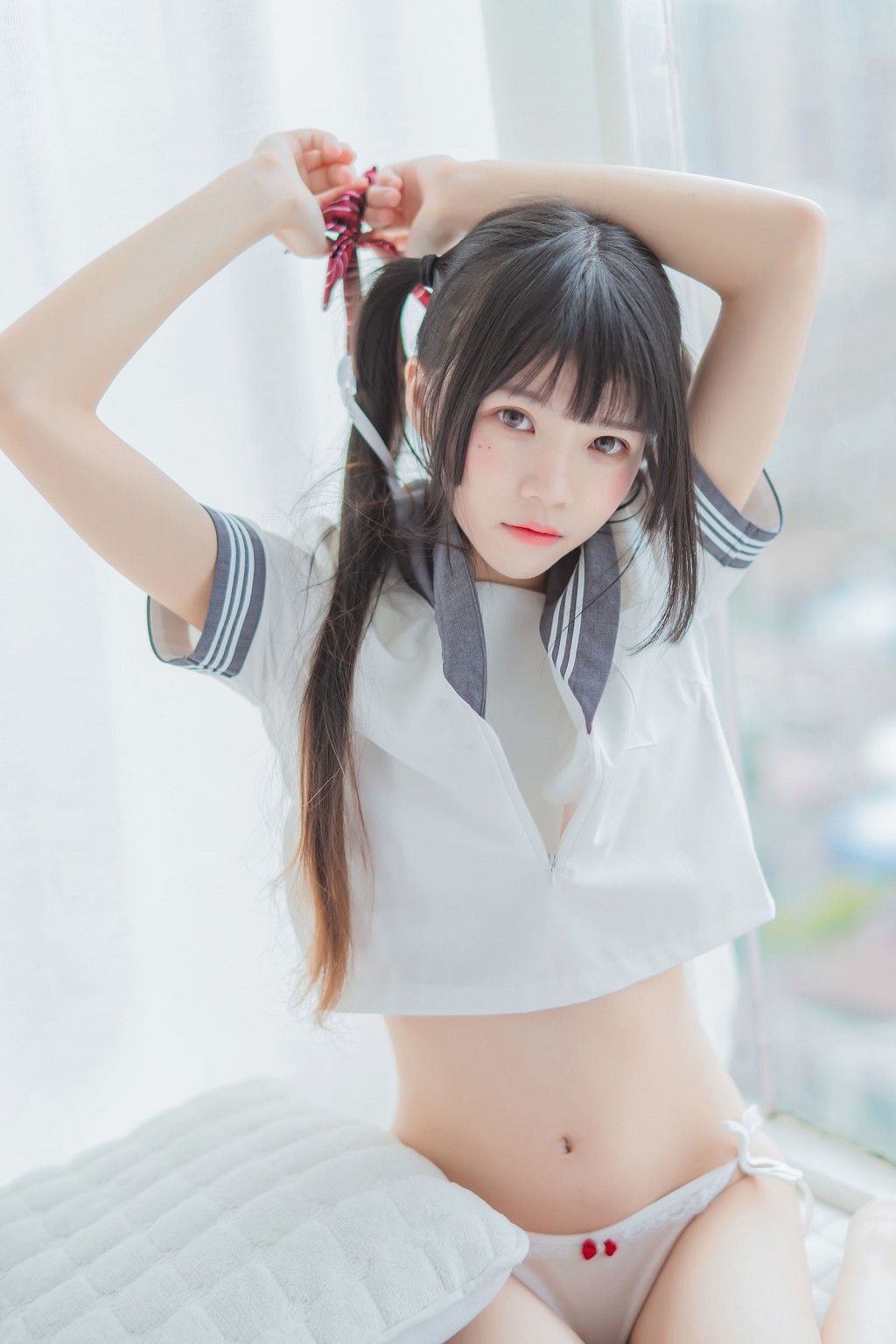 COSER桜桃喵《心形胖次》 [Cosplay美女] 写真集 [111P]