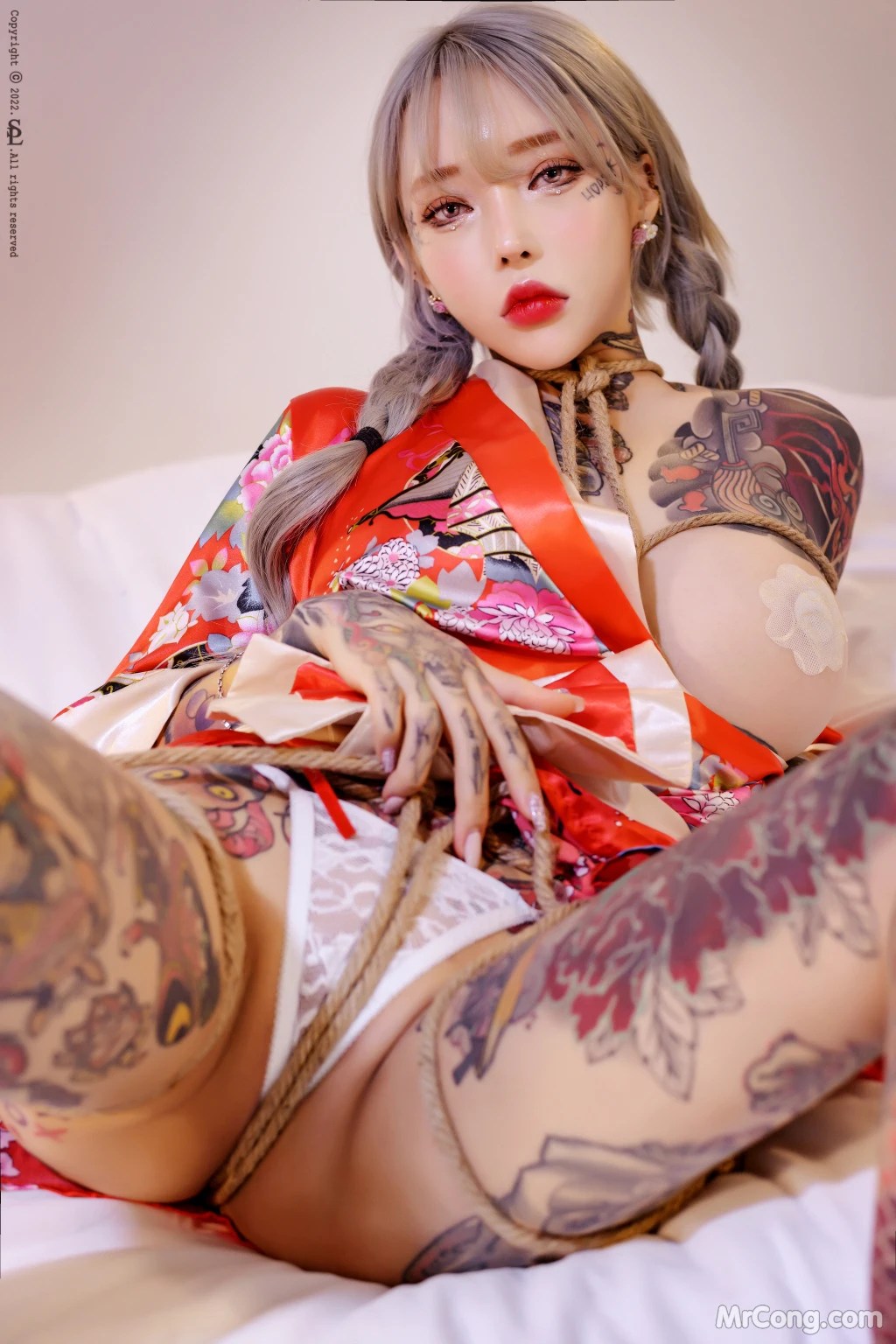 SAINT Photolife - YoKo_ Vol.09 Tied Up [64P]