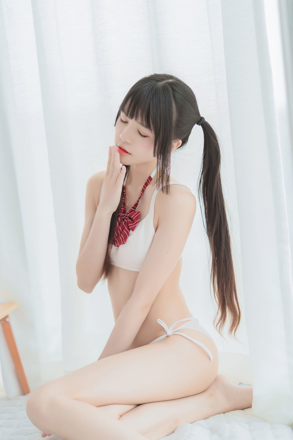 COSER桜桃喵《心形胖次》 [Cosplay美女] 写真集 [111P]