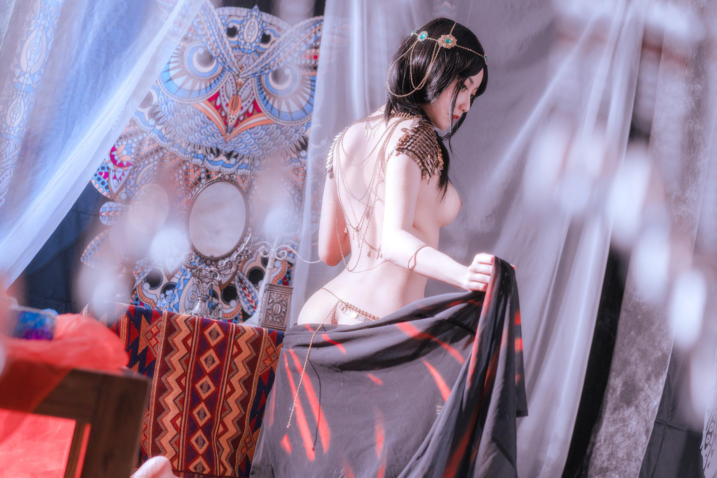 绿洲舞娘 [26P]