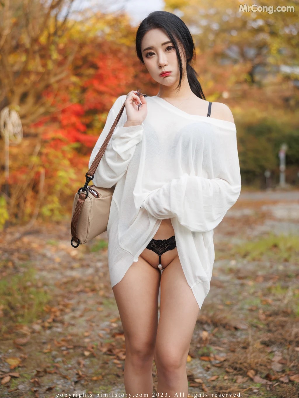 [Bimilstory] Bomi (보미)_ Vol.36 Outdoor Exposure – Purpose of Hiking [90P]