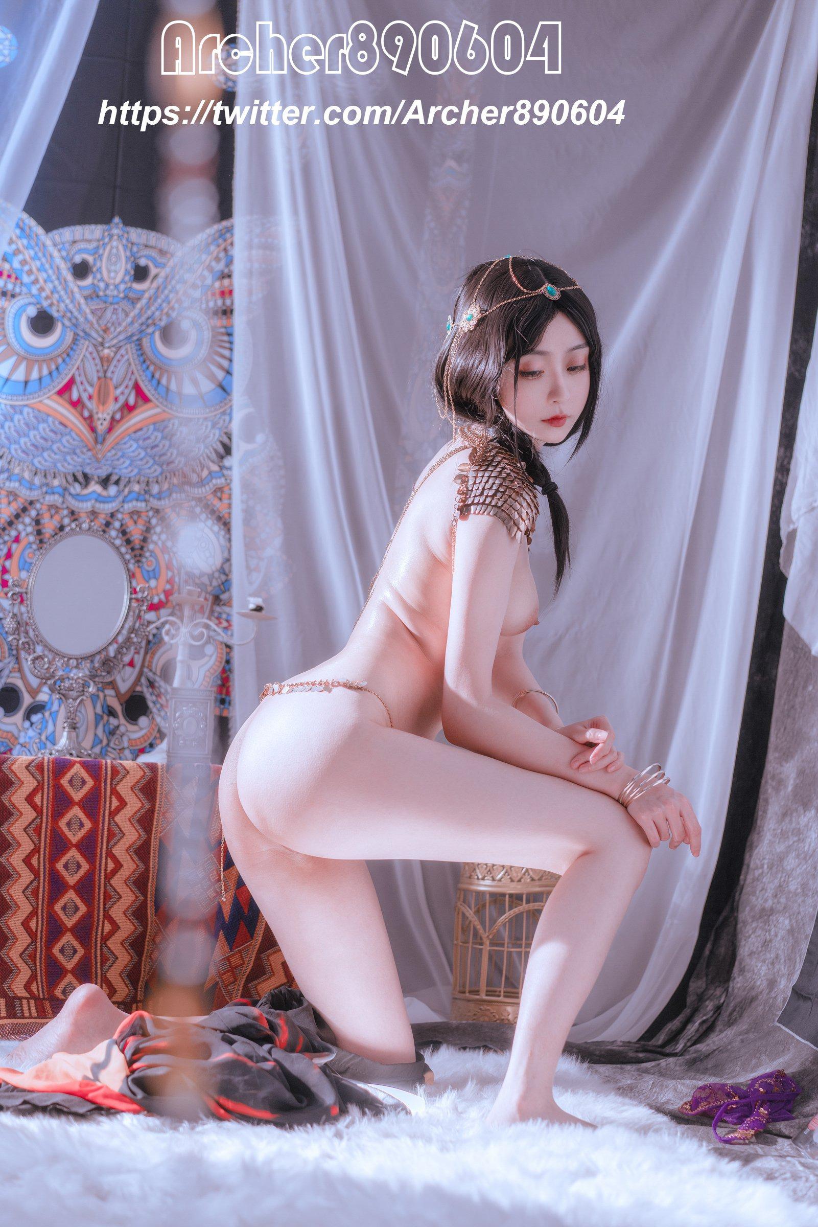 绿洲舞娘 [26P]